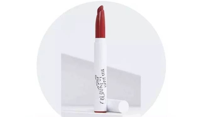 �����ʺ�ʲô��ɫ�ں죿������ɫ���԰�